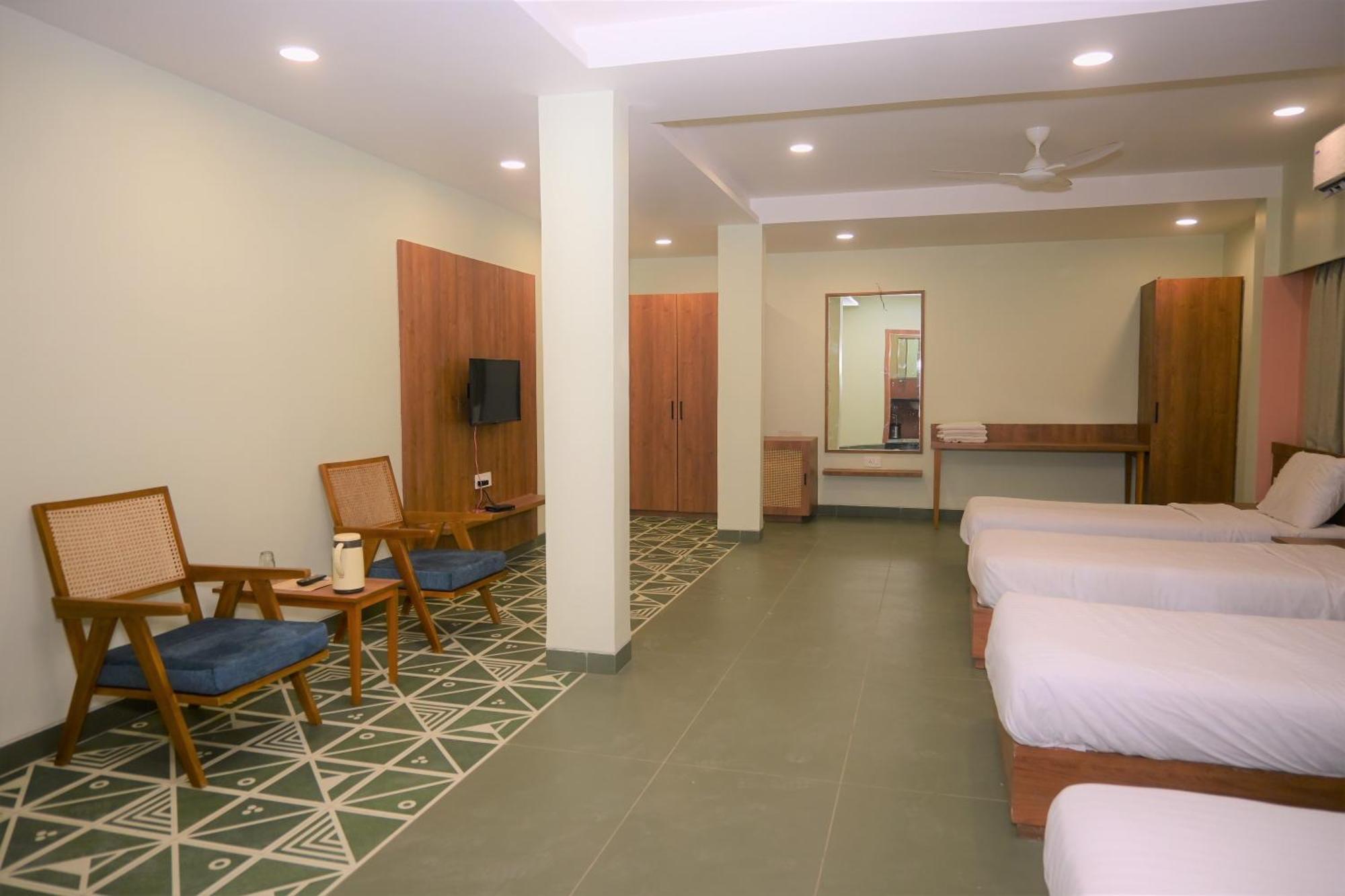 Hotel Ashray Ujaim Exterior foto