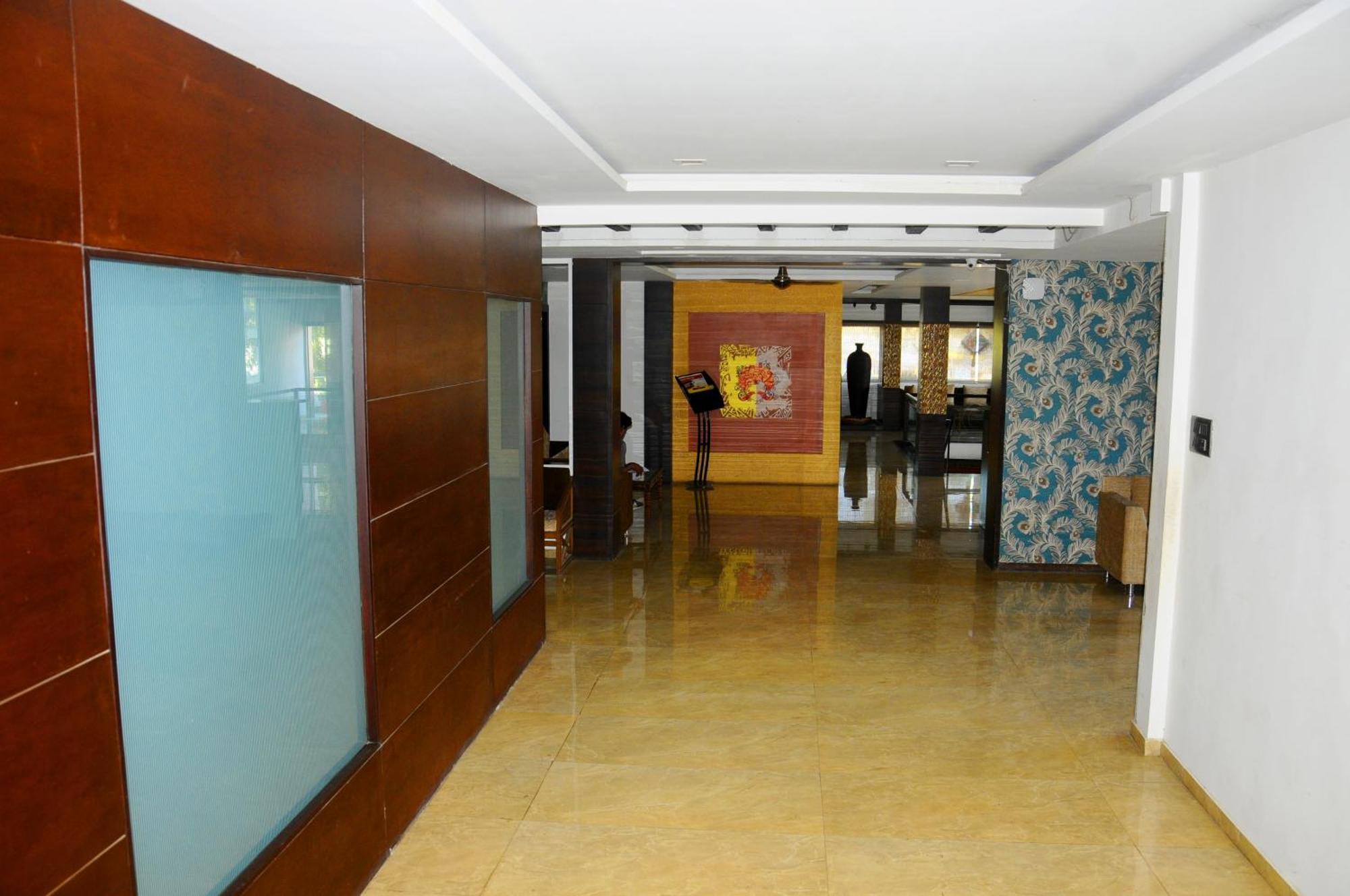 Hotel Ashray Ujaim Exterior foto