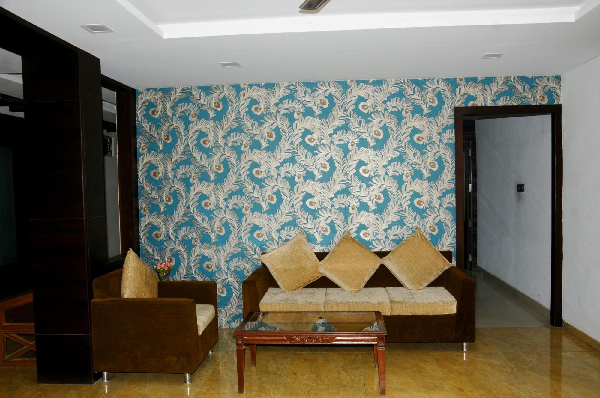 Hotel Ashray Ujaim Exterior foto