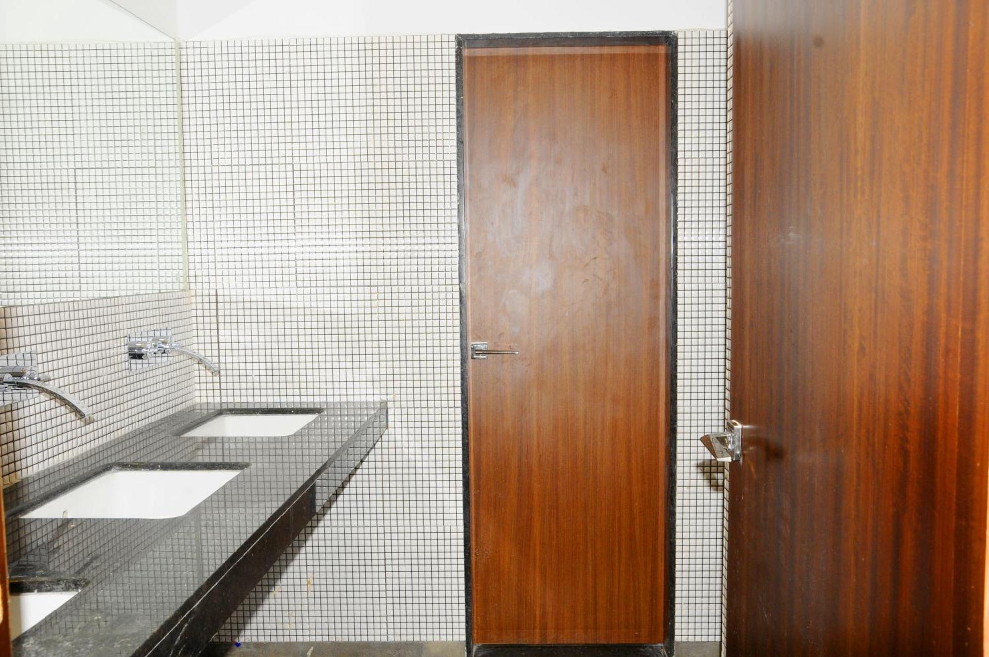 Hotel Ashray Ujaim Exterior foto