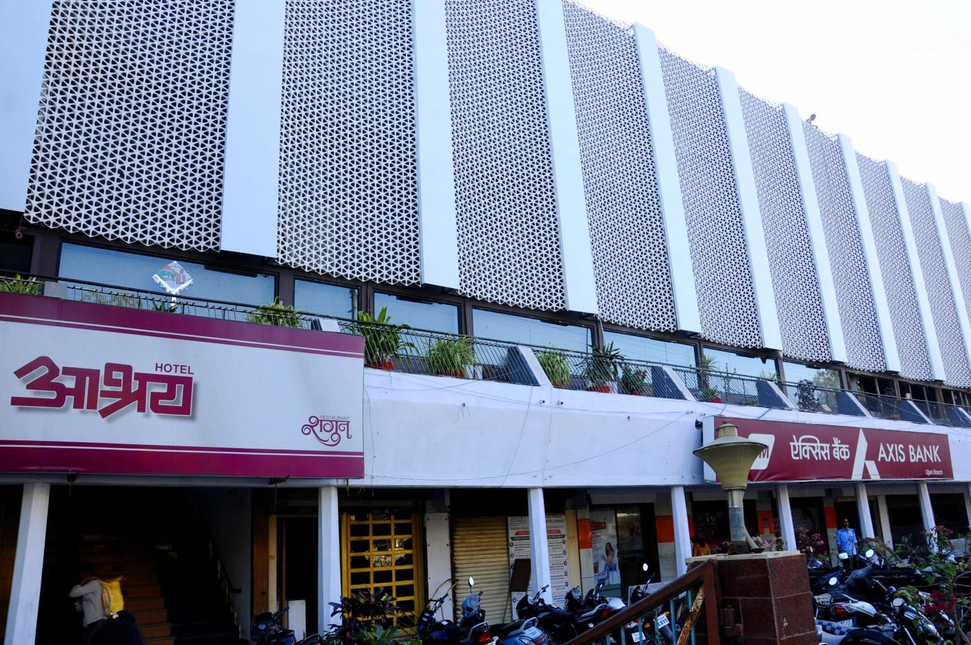 Hotel Ashray Ujaim Exterior foto